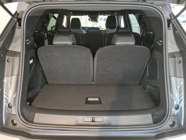 Peugeot 5008 1.6 Plug-in Hybrid 195 Allure 7,4 kW | Seat Pack | Panoramic Navigation Pack | 360 Vision & Drive Assist Pack