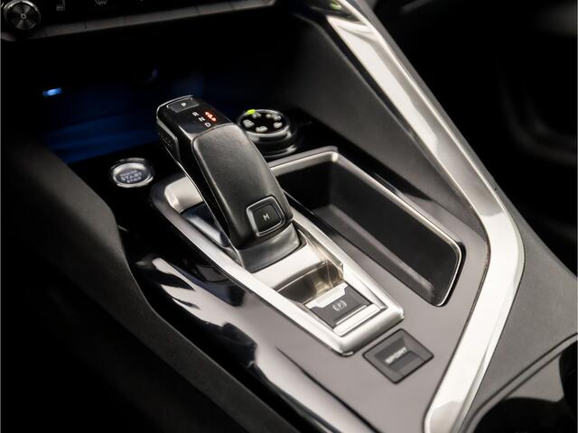 Peugeot 5008 1.2 PureTech Sport 7 Persoons Automaat (APPLE CARPLAY, GROOT NAVI, STOELVERWARMING, KEYLESS, GETINT GLAS, SPORTSTOELEN, LANE ASSIST, CRUISE, DAB+, NIEUWSTAAT)