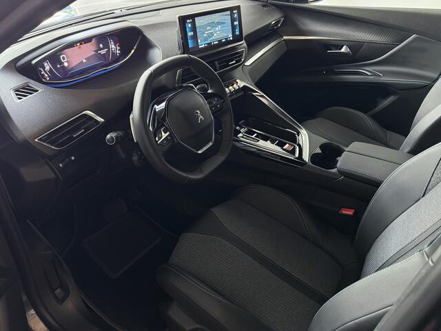 Peugeot 5008 1.2 130PK ALLURE PACK 7PERS NAVI CAMERA ZWARTE HEMEL LED LMV 7P 7 Persoons