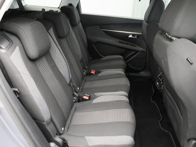 Peugeot 5008 1.2 PureTech 130 PK Automaat Active 7-Pers. | NAVI | CARPLAY