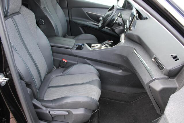 Peugeot 5008 1.2 PureTech 130pk Allure Pack Automaat 7-zits Airco Navi Camera Carplay 50.688km