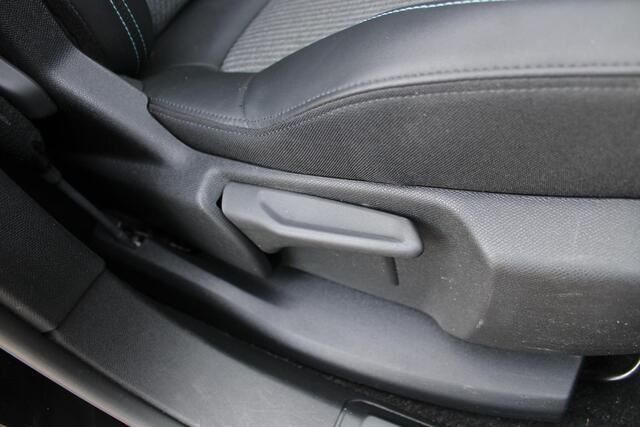 Peugeot 5008 1.2 PureTech 130pk Allure Pack Automaat 7-zits Airco Navi Camera Carplay 50.688km