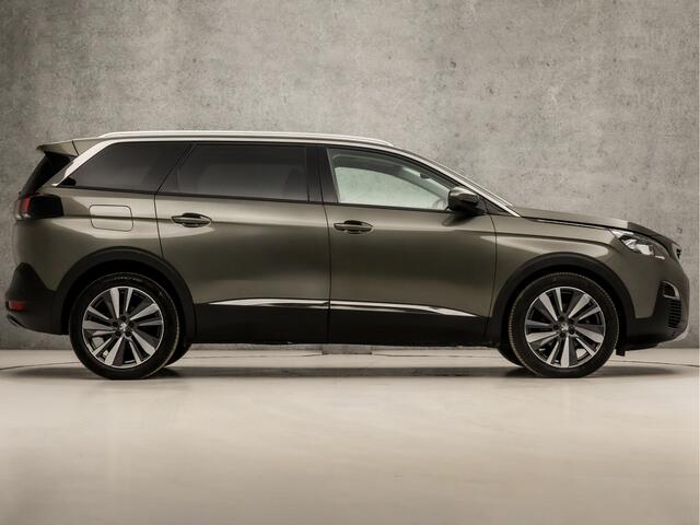 Peugeot 5008 1.2 PureTech Sport 7 Persoons Automaat (PANORAMADAK, APPLE CARPLAY, MEMORY SEATS, LEDER, FOCAL AUDIO, STOELVERWARMING, ADAPTIVE CRUISE, GETINT GLAS, KEYLESS, NIEUWSTAAT)