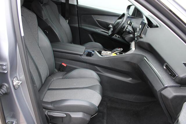 Peugeot 5008 1.2 PureTech 130pk Blue Lease Allure Automaat 7-zits Airco Navi Camera Carplay Dealer onderhouden