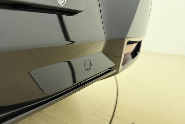 Peugeot 5008 e-5008 GT Avantage 73 kWh 100% Elektrisch | Panoramisch schuifdak Pack | 360 vision & Drive Assist Plus Pack (GT) | Warmtepomp | Mistral Executive Interior (GT) | Demo