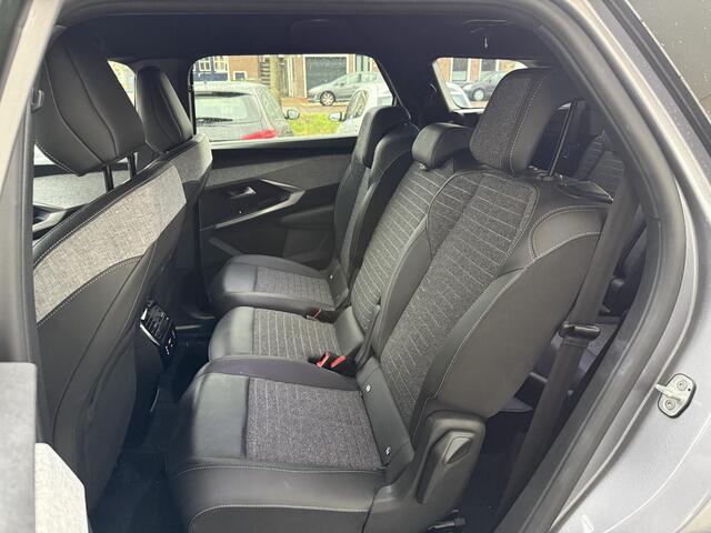 Peugeot 5008 1.2 Hybrid 145 Allure | Climate & Cruise Control | 7-Zitter | Achteruit Rijd Camera | AppleCarplay/ Android Auto |