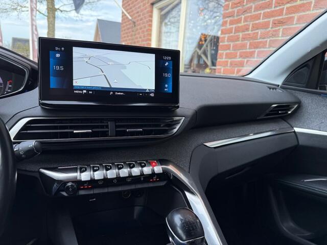 Peugeot 5008 1.2 PT Allure 7P.Bns NIEUWE APK / TREKHAAK / CAMERA / FULL.LED /