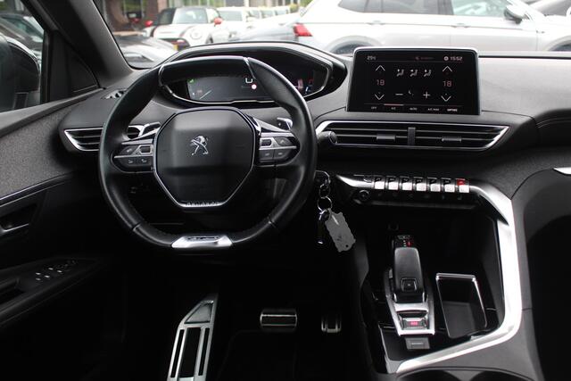 Peugeot 5008 1.6 e-THP GT-Line 7p. / Camera / Half leder / 18'' / Virtual Cockpit / Dodehoek / LED Koplampen / Navigatie / Stoelverwarming / DAB / Cruise Control