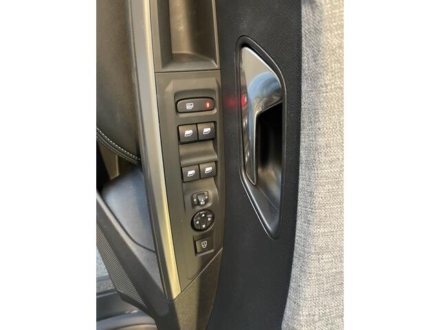 Peugeot 5008 1.2 Hybrid 136 Allure NAVIGATIE-ACHTERUITRIJCAMERA-7 PERSOONS