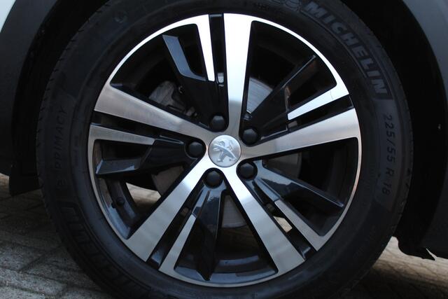 Peugeot 5008 1.2 PureTech GT 7p Automaat | Trekhaak | Camera | BLIS |