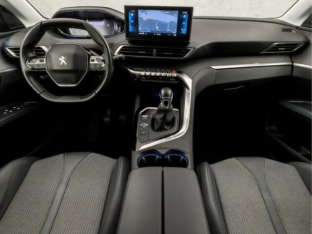 Peugeot 5008 1.2 PureTech Allure Sport 7 Peroons (APPLE CARPLAY, GROOT NAVI, 360 CAMERA, LEDER, STOELVERWARMING, SPORTSTOELEN, GETINT GLAS, ELEK ACHTERKLEP, LANE ASSIST, NIEUWSTAAT)