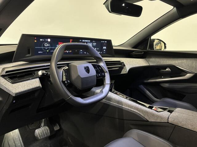 Peugeot 5008 1.2 Hybrid 136 pk Allure Automaat Navigatie Cruise control Climate control LED Camera Apple Carplay/ Android Auto