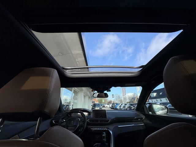 Peugeot 5008 1.2T 130pk Blue Lease GT-Line | Schuif-/kanteldak | Lederen bekleding | Stoelverwarming | Achteruitrijcamera | Full LED | Elektr. achterklep