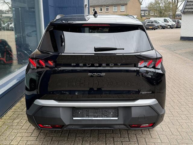 Peugeot 5008 1.2 Hybrid 145 PK GT Automaat | Elektrische Kofferklep | Panorama Schuif-/Kanteldak | 7-Zits | Navigatie | Parkeercamera | Keyless Entry | Parkeersensoren V+A | Full LED Verlichting | Stoel- & Stuurverwarming | 19" Lichtmetalen Velgen |