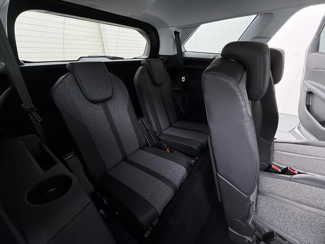 Peugeot 5008 T131pk Premium 7-Persoons Apple Android Mirrorlink Prox.-Keyless Navi Ecc Memory Apple Carplay Android Auto Cruise Control DAB+ Pdc Allure Lmv 19" Led Privacy Glas DAB+ Bluetooth Verkeersbord detectie Origineel Nederlandse Auto 1e Eigenaar A-label EURO6