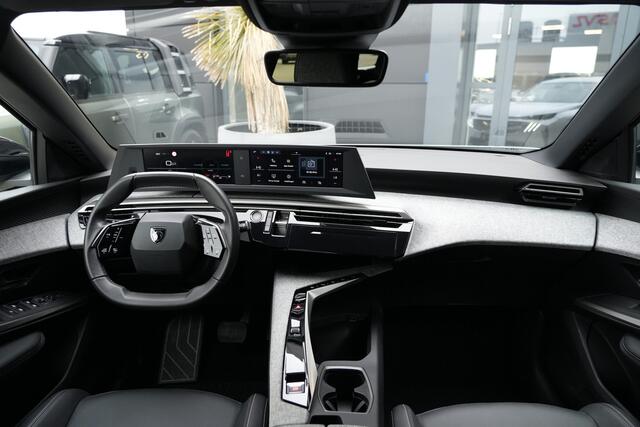 Peugeot 5008 1.2 Hybrid 145 Allure 7p 145pk AppleCarplay/Cruise/Camera