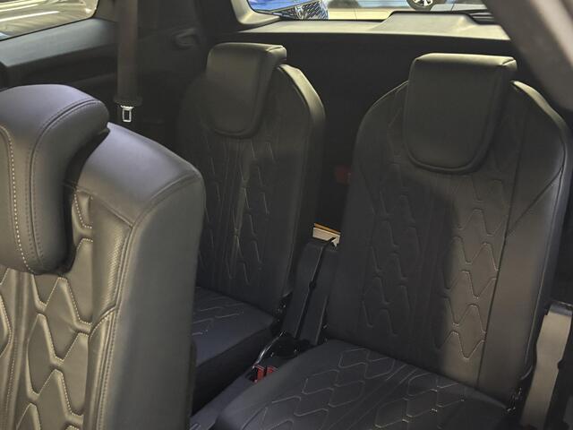 Peugeot 5008 1.6 PureTech GT-Line 7 pers | Panoramadak | Trekhaak afneembaar | Leder | Memory | Stoelverwarming | elektrisch verstelbare stoelen | Navi | Android auto / Apple carplay | Elektrische achterklep | Achteruitrijcamera