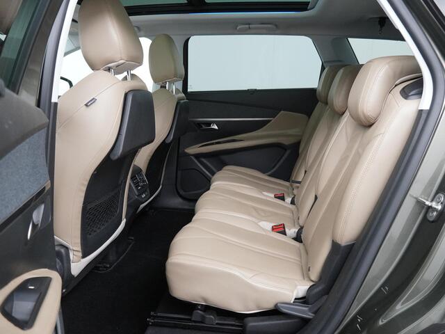 Peugeot 5008 1.2 PureTech Blue Lease Premium 7P - Navigatie - Trekhaak - Schuif/kantel dak - Airconditioning