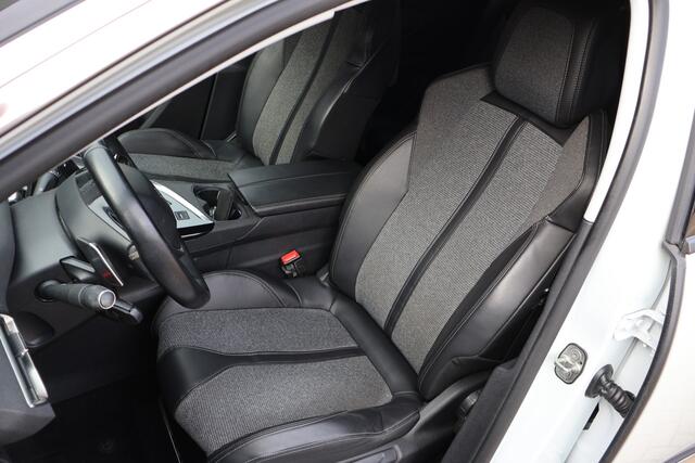 Peugeot 5008 1.6 e-THP Automaat Blue Lease Premium | 7-persoons | Origineel NL | Camera | Virtual Cockpit | Trekhaak |