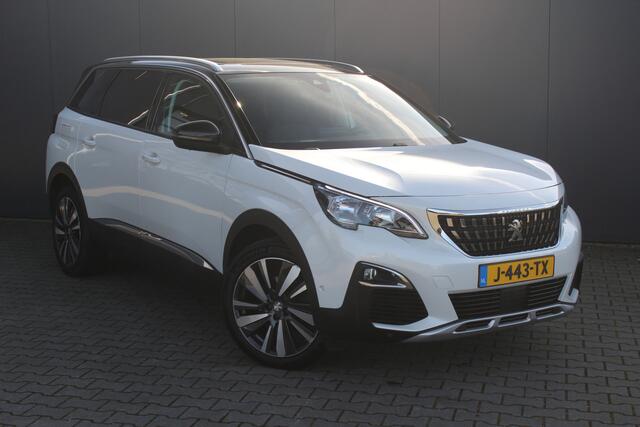 Peugeot 5008 1.2 PureTech Blue Lease Premium Automaat 7 Persoons | Panoramadak | Adaptieve cruise control | Navigatie | Apple Carplay / Android auto | Parkeersensoren rondom | Lichtmetalen velgen | Rijstrooksensor | Keyless entry + start | Rijk uitgevoerde 7 zitter! |