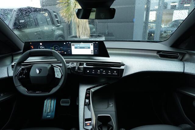Peugeot 5008 1.2 Hybrid 145 GT 7p 145pk Stoelverwarming/Navigatie/360Camera