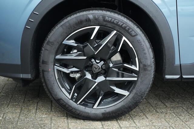Peugeot 5008 1.2 Hybrid 145 GT 7p 145pk Stoelverwarming/Navigatie/360Camera