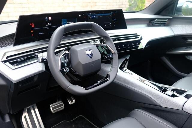 Peugeot 5008 1.2 Hybrid 145pk e-DCS6 GT 7 Persoons | Navi | App Connect | Adaptive Cruise | Panoramadak | Camera | Keyless | Stoelverwarming | Elektrische Achterklep | PDC