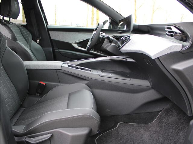 Peugeot 5008 1.2 Hybrid 136 GT | Navi / Camera / Climate