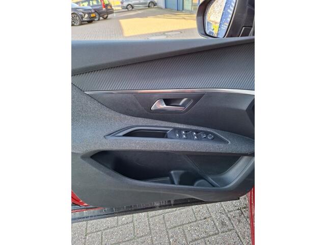 Peugeot 5008 1.2 PT ACTIVE PACK AUTOMAAT 7ZITPL AIRCO CRUISE NAVI PDC.