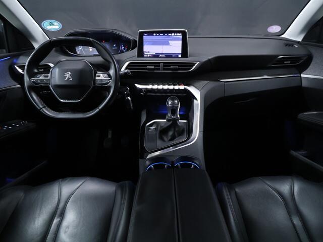 Peugeot 5008 1.2 PureTech Allure [TREKHAAK, APPLE CARPLAY, ANDROID AUTO, CRUISE CONTROL, SFEERVERLICHTING, 360 CAMERA, PDC V+A, 7-ZITTER, NIEUWSTAAT]