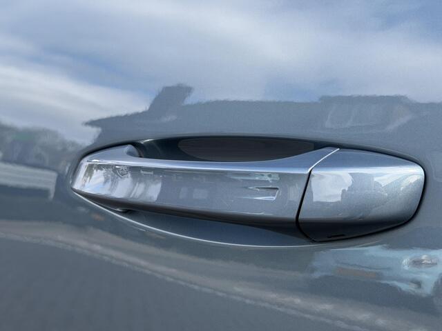 Peugeot 5008 GT 1.2 Hybrid 136PK e-DCS6 Automaat Navigatie, Achteruitrijcamera, Stoelverwarming, Stuurwielverwarming, Elektrische Kofferbak