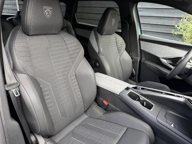 Peugeot 5008 GT 1.2 Hybrid 136PK e-DCS6 Automaat Navigatie, Achteruitrijcamera, Stoelverwarming, Stuurwielverwarming, Elektrische Kofferbak