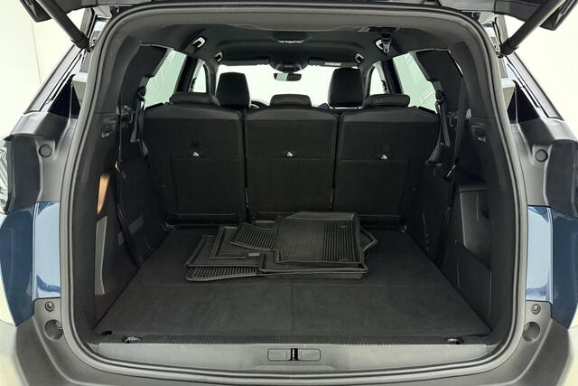 Peugeot 5008 1.2T 130pk Automaat GT | Elektrische achterklep | Black Pack | 19'' velgen | Achteruitrijcamera | 7 Persoons