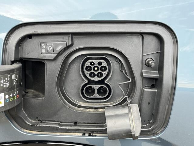 Peugeot 5008 e-5008 GT 73 kWh SOH 95%| 7 PERSOONS | COMPLEET UITGEVOERD| STOEL VENTILATIE |WARMTEPOMP| ADAPTIEVE CRUISE CONTROL | 360° CAMERA | ACHTERBANK VERWARMD |STOEL+ STUURVERWARMING| MEMORY STOEL MET MASSAGE| DODE HOEK SENSOR| ELEKTRISCHE ACHTERKLEP