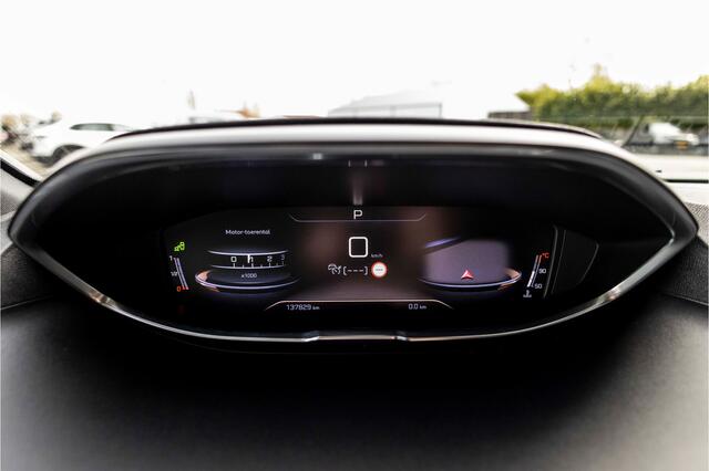 Peugeot 5008 1.6 PureTech GT-Line | Pano | Focal