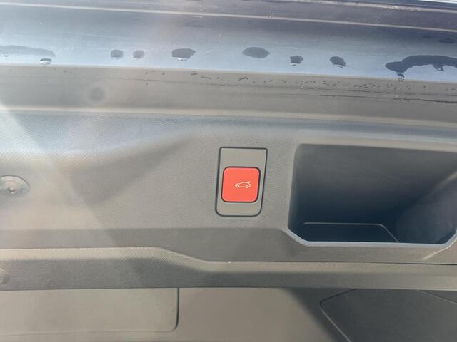 Peugeot 5008 e-5008 GT 73 kWh SOH 94%| 7 PERSOONS | COMPLEET UITGEVOERD| STOEL VENTILATIE |WARMTEPOMP| ADAPTIEVE CRUISE CONTROL | 360° CAMERA | ACHTERBANK VERWARMD |STOEL+ STUURVERWARMING| MEMORY STOEL MET MASSAGE| DODE HOEK SENSOR| ELEKTRISCHE ACHTERKLEP