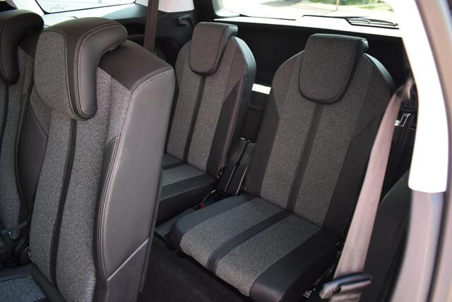 Peugeot 5008 1.2 PureTech Blue Lease Premium Airco, Navi, Cruise Control, Camera, Km 163500 !!