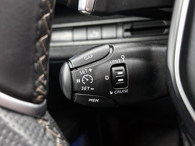 Peugeot 5008 1.5 HDI Automaat 7Pers. GT-Line / Panoramadak / Trekhaak / Leder / Airco-ecc./ Xenon / Apk 07-2026