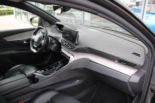 Peugeot 5008 1.2 PureTech 130pk GT Automaat 7-zits Leer Airco Navi Black Pack Super mooi,