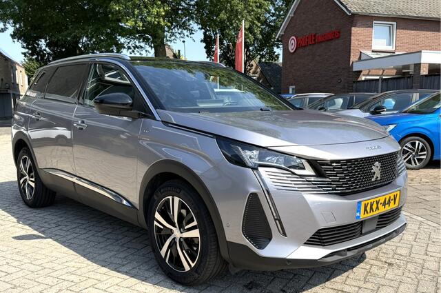 Peugeot 5008 Benzine 130 Pk ** Automaat ** Luxe GT * 7-Persoons * * Adaptive Cruise Control * Navigatie af fabriek + Apple Carplay / Android Auto * Stoelverwarming * 1/2 Lederen interieur * Achteruitrij Camera * Climate Control * Full Led Verlichting * Dod Vingerhoet