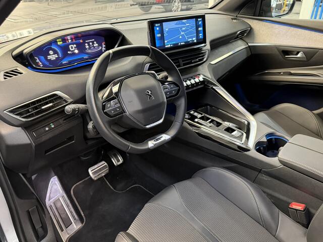 Peugeot 5008 Benzine 130 Pk ** Automaat ** Luxe GT * 7-Persoons * * Adaptive Cruise Control * Navigatie af fabriek + Apple Carplay / Android Auto * Stoelverwarming * 1/2 Lederen interieur * Achteruitrij Camera * Climate Control * Full Led Verlichting * Dod Vingerhoet