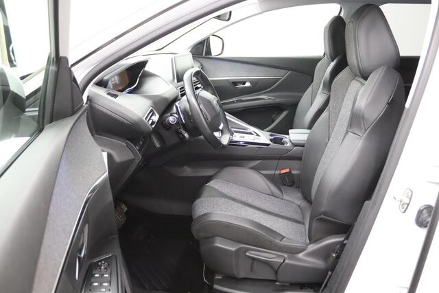 Peugeot 5008 1.2*130PK*NAVI*CAM*CRUISE*ECC*CARPLAY*7PERS