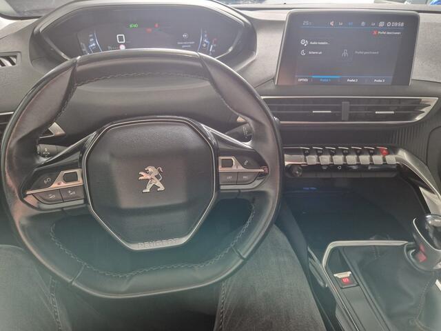 Peugeot 5008 1.2 PT BL. Executive 7 Persoons