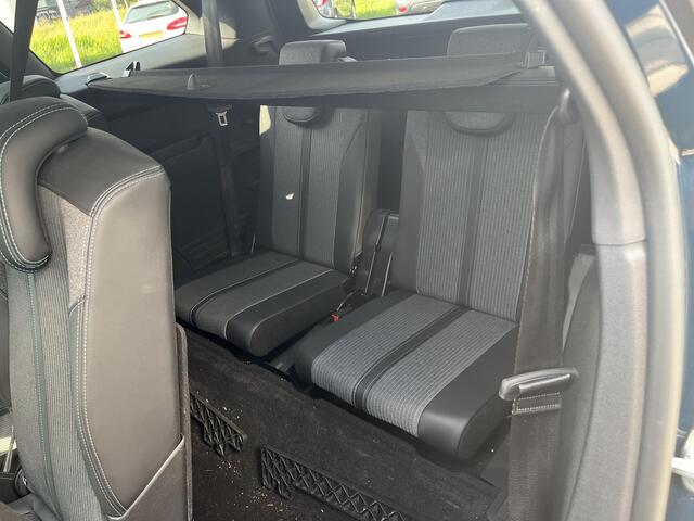 Peugeot 5008 1.5 BlueHDI Allure Pack Business / led / Carplay / Cruise / Camera /7pers