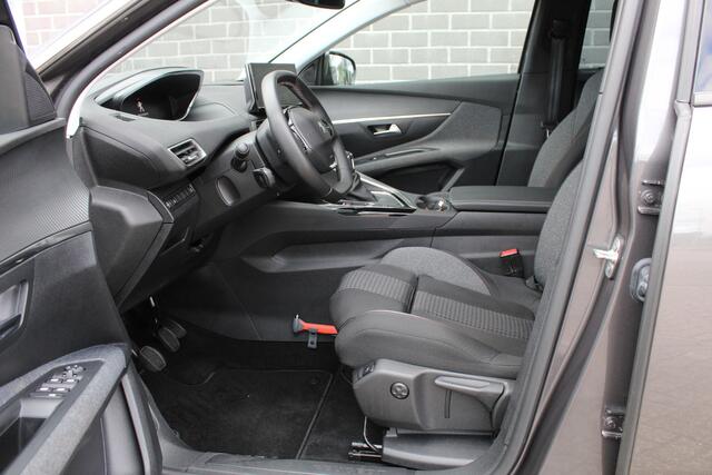 Peugeot 5008 1.2 PureTech Active Pack Business / 7 Persoons / Carplay / N.A.P.