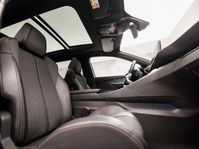 Peugeot 5008 1.2 PureTech GT-Line (PANORAMADAK, APPLE CARPLAY, FOCAL AUDIO, 360 CAMERA, GETINT GLAS, SPORTSTOELEN, KEYLESS, TREKHAAK, NIEUWSTAAT)