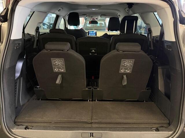 Peugeot 5008 1.2 PT BL. Executive 7persoons*NAVI*2018