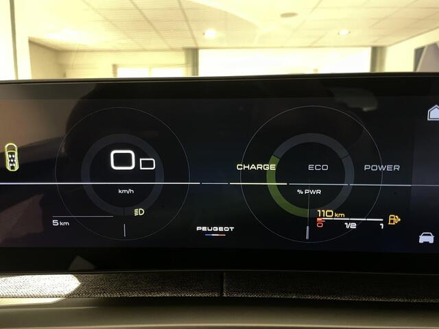 Peugeot 5008 1.2 Hybrid 145 Allure | AUTOMAAT | Navigatie | 360 camera | Draadloze telefoonlader | Keyless entry | Dodehoek detectie