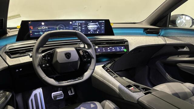Peugeot 5008 e-5008 GT 73 kWh | NU TE BESTELLEN | Panoramadak | 360 Camera | Leder/Massage Stoelen | Elek. Kofferklep