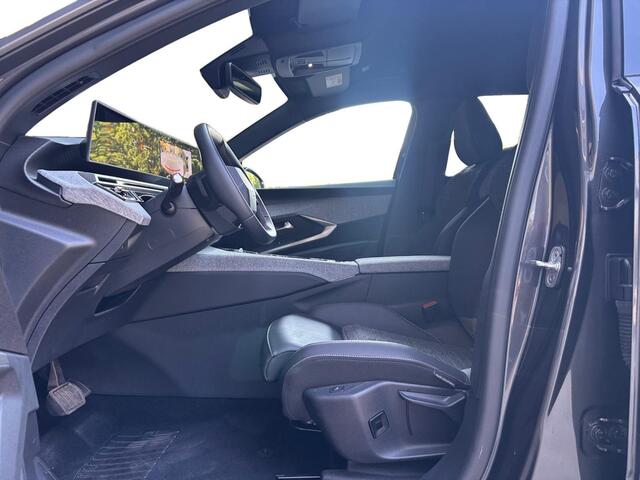 Peugeot 5008 Allure Pack 1.2 Hybrid 145pk e-DCS6 | PANORAMIC NAVIGATION | 360° CAMERA | STOEL + STUURVERW. | KEYLESS ENTRY | 7-PERSOONS | ADAPTIVE CRUISE |